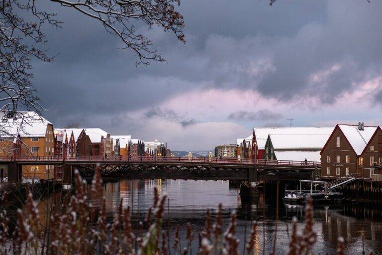 The Most Scenic Waterways for Boat Travel